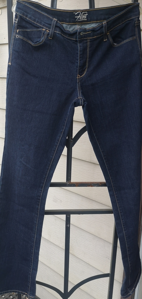 Ladies Old Navy Flirt wide leg jeans